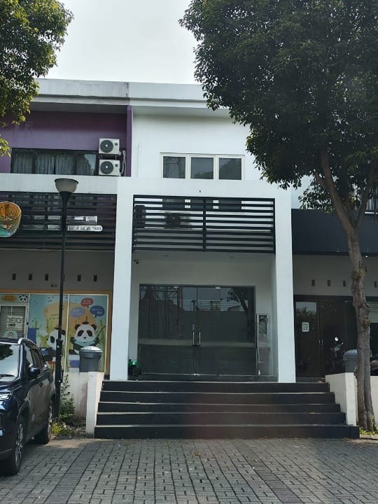 Disewakan Ruko 3 Lantai di Niaga Gapura (GWalk) Citraland Surabaya Barat - Image 1