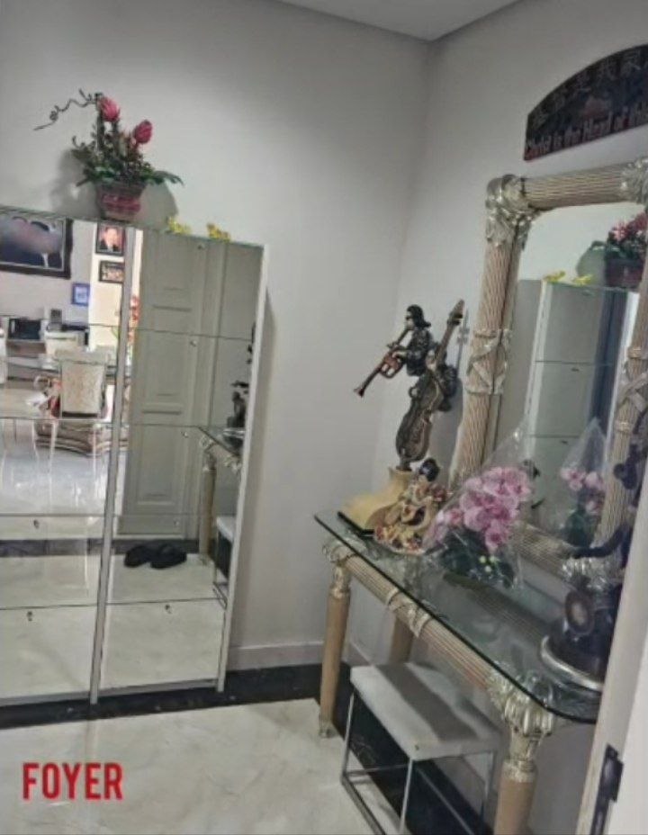 Dijual Apartemen Mewah The Adhiwangsa di Surabaya Barat - Thumbnail 2