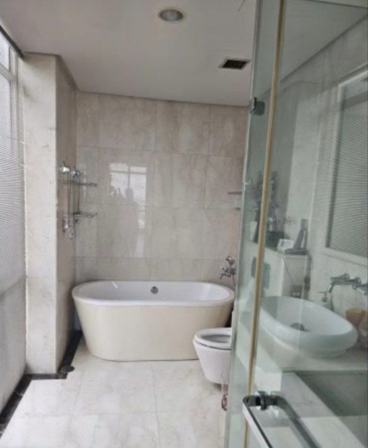 Dijual Apartemen Mewah The Adhiwangsa di Surabaya Barat - Thumbnail 5