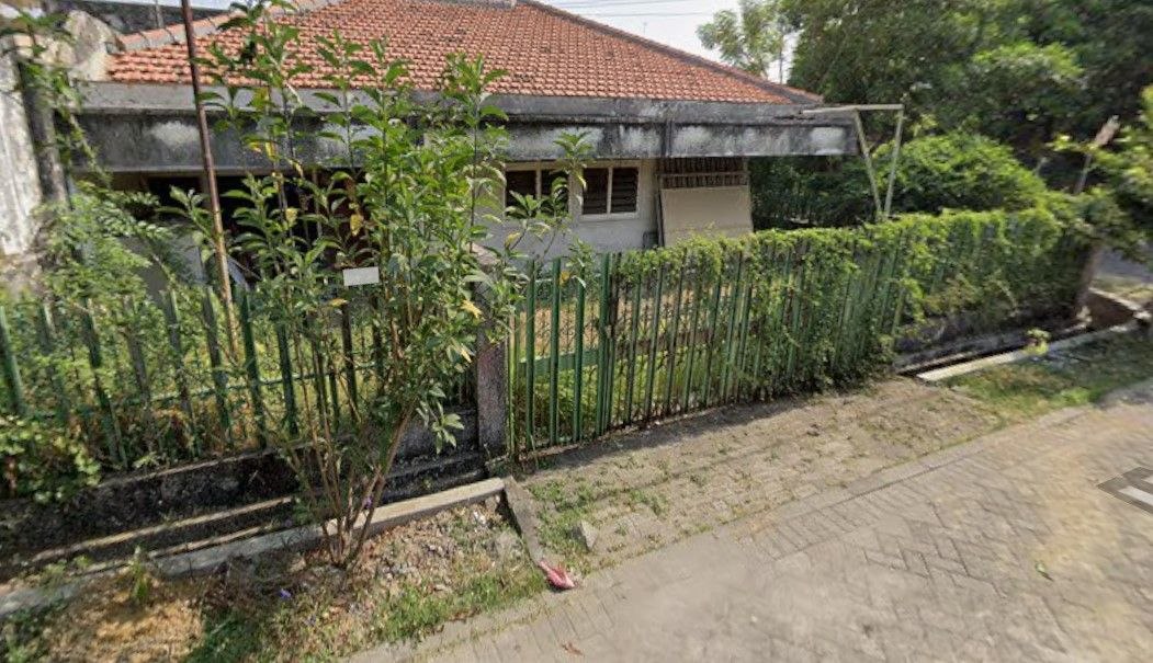 Dijual Rumah Hook Hitung Tanah di Taman Gading Pantai Surabaya Utara - Image 1