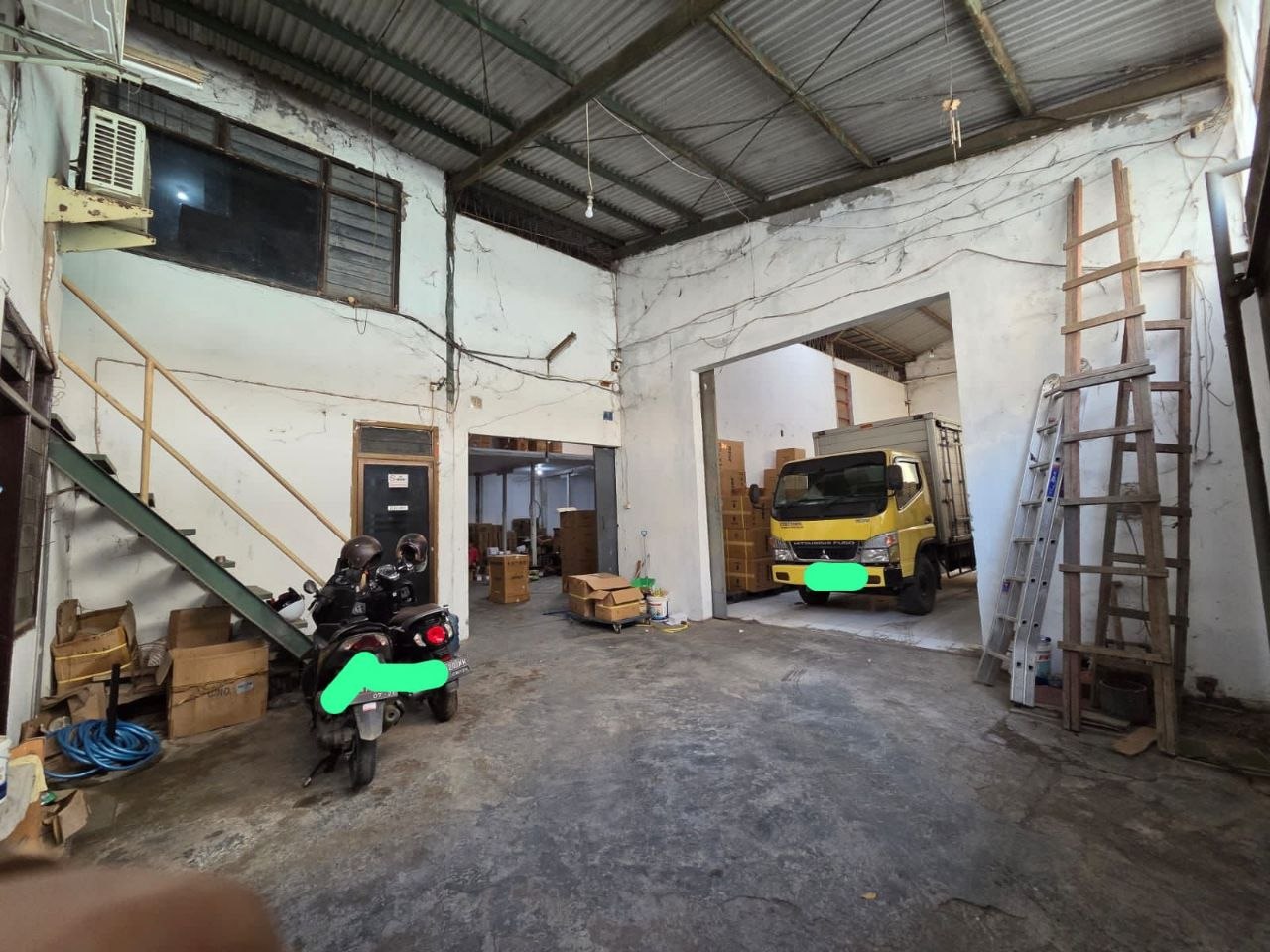 Dijual/Disewakan Gudang Luas Strategis di Jalan Lebak Sari Surabaya Utara - Thumbnail 2