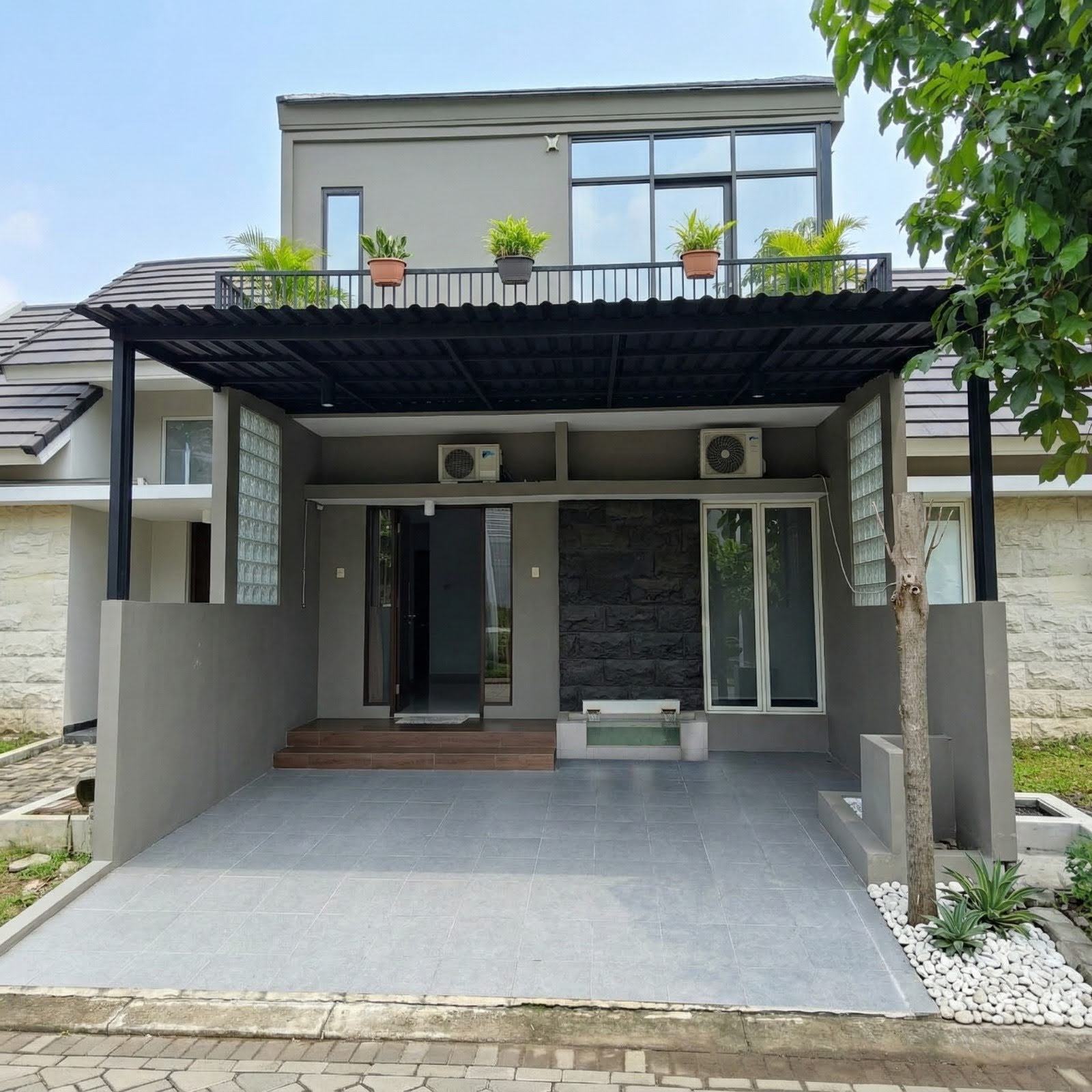 Dijual Rumah Full Furnish di Northwest Park Citraland Surabaya Barat - Image 1