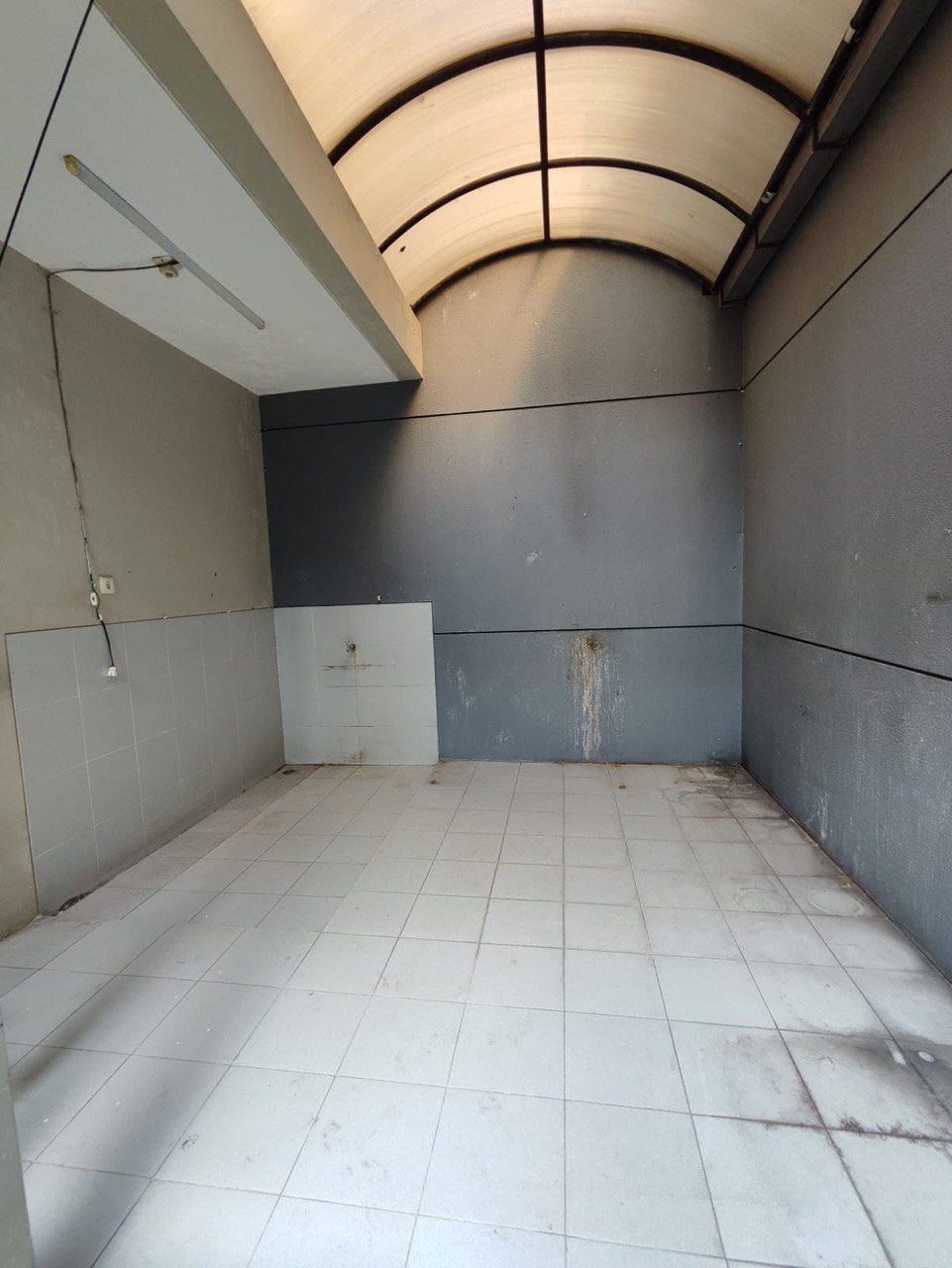Disewakan Rumah Mewah 2 Lantai Siap Huni di Diamond Hill Citraland Surabaya Barat - Thumbnail 8