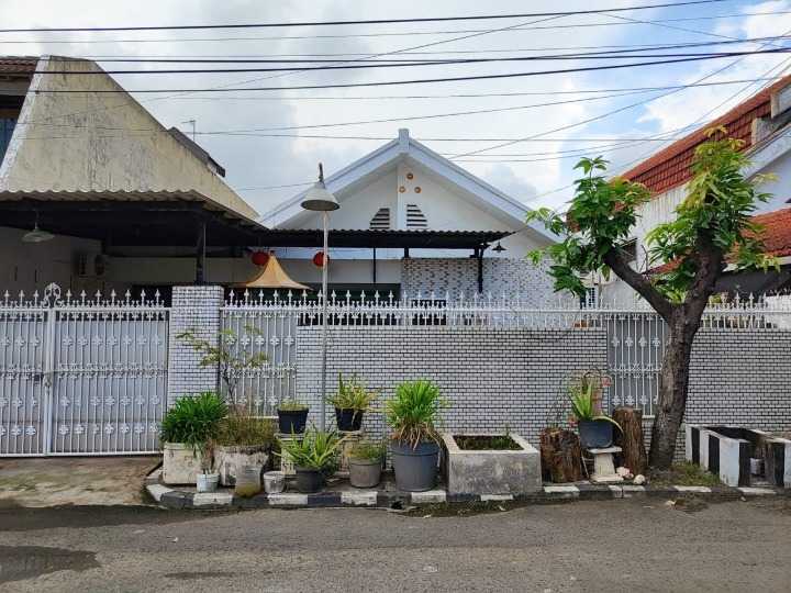 Dijual Rumah Minimalis Strategis di Kawasan Darmo Permai Timur Surabaya Barat - Image 1