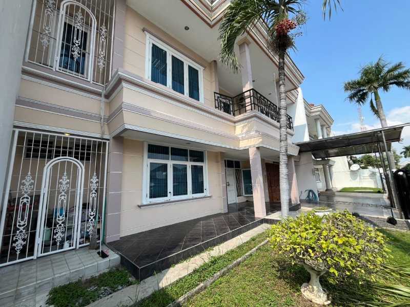 Dijual/Disewakan Rumah Mewah Classic 2 Lantai di Puri Widya Kencana Citraland Surabaya Barat - Image 1