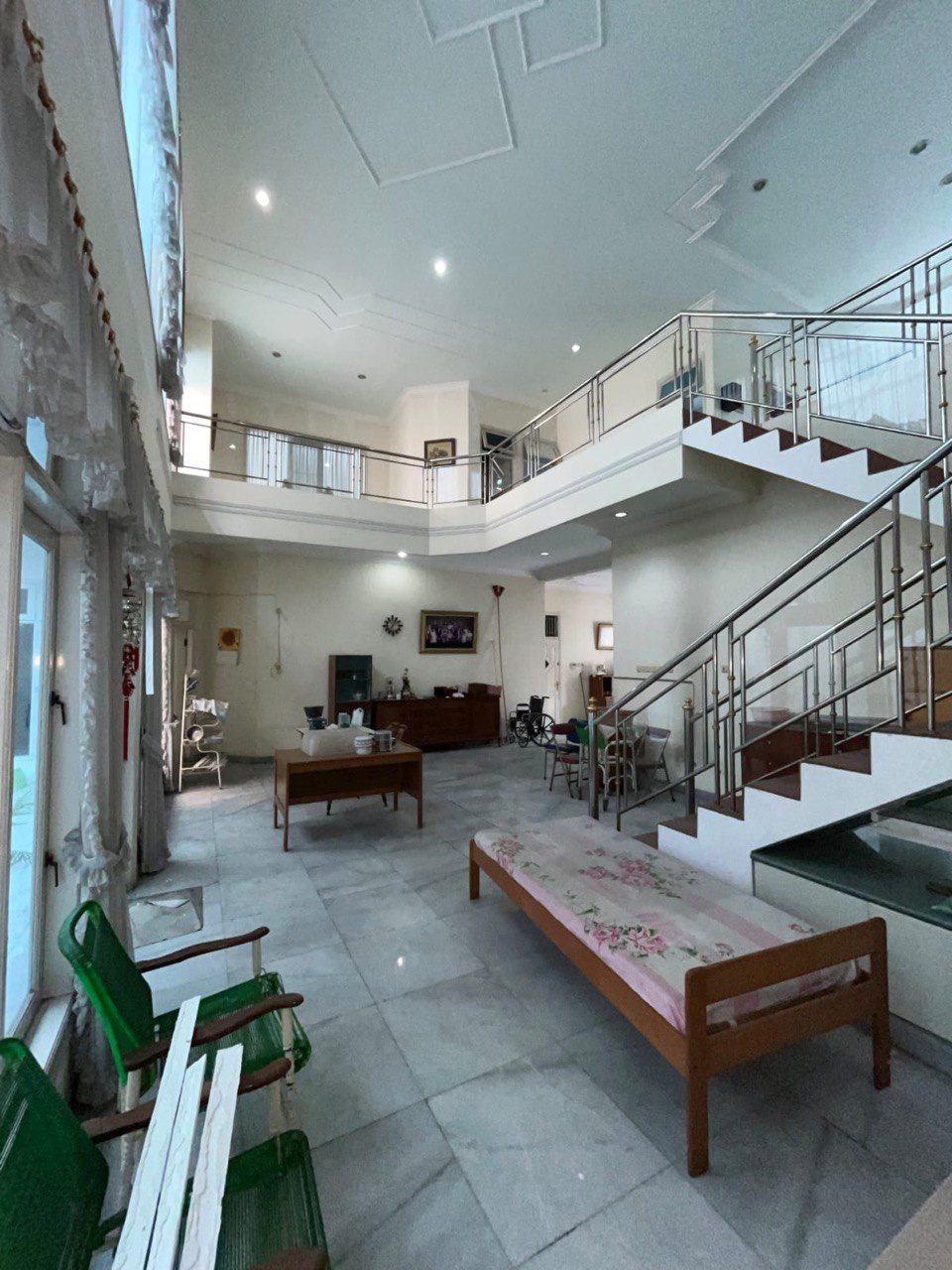 Dijual/Disewakan Rumah Mewah Classic 2 Lantai di Puri Widya Kencana Citraland Surabaya Barat - Thumbnail 6