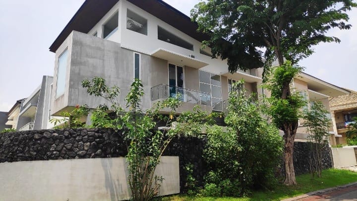 Jual Rumah Mewah 2 Lantai di San Antonio Pakuwon City Surabaya Timur - Thumbnail 2