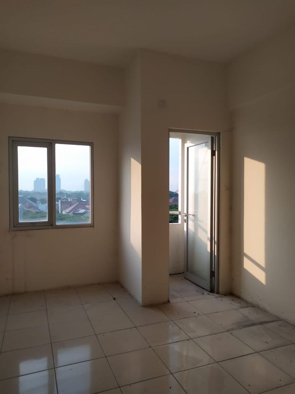 Dijual Apartemen Nyaman Kawasan Strategis di Pavilliun Permata Surabaya Barat - Thumbnail 2