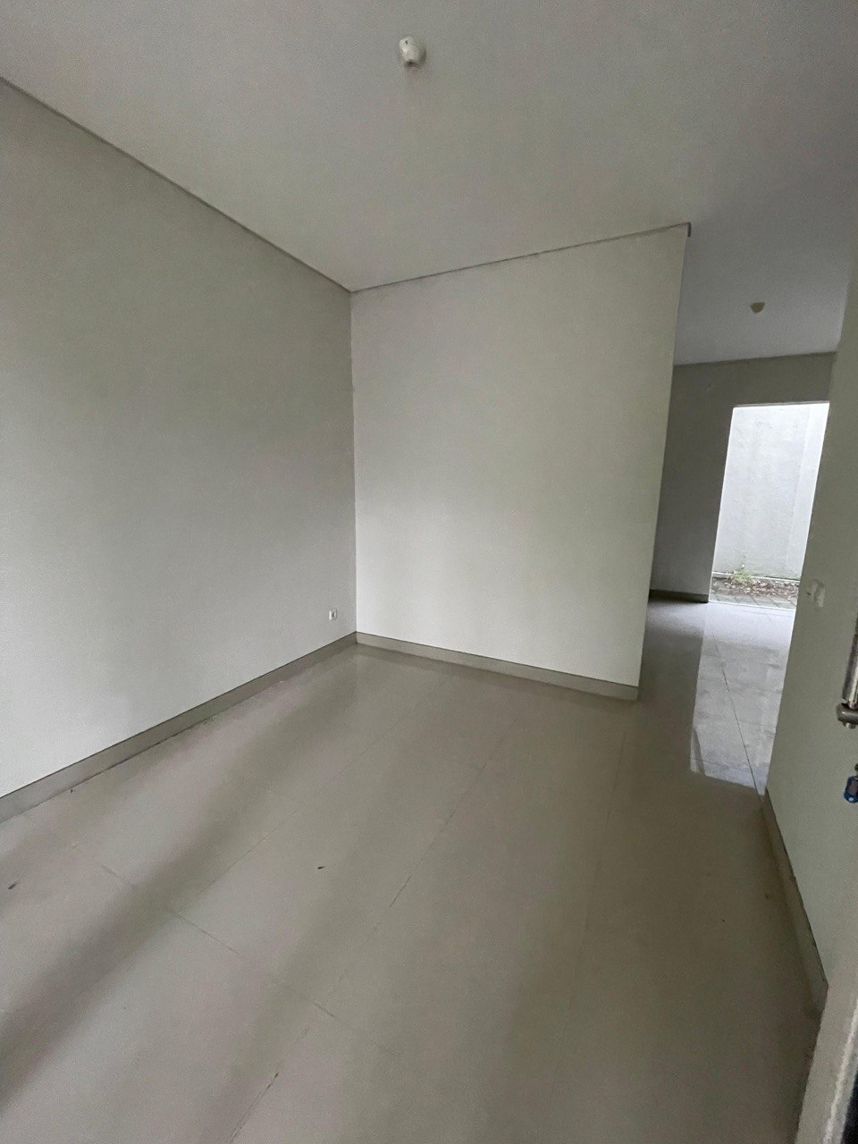 Dijual Rumah Baru di Greenlake Citraland Utara Surabaya Barat - Thumbnail 5
