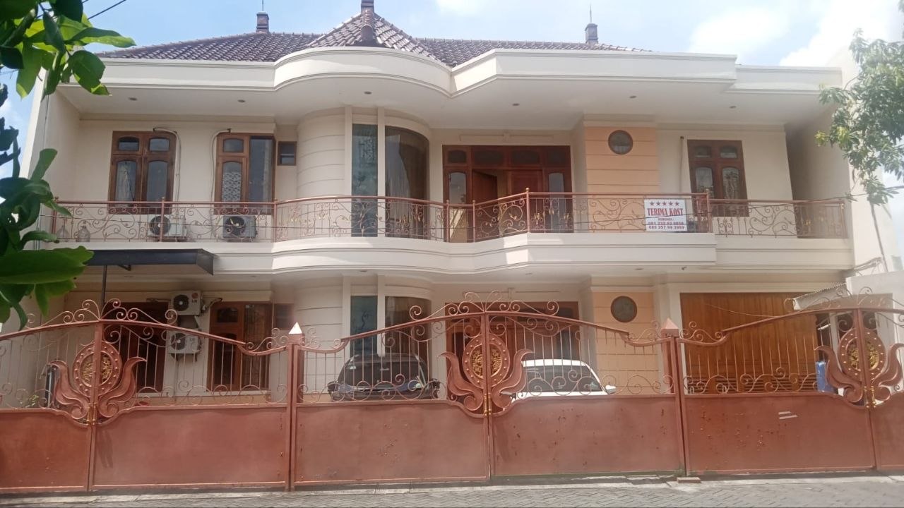 Dijual Rumah Kost Aktif di Jalan Siwalankerto Surabaya Selatan - Image 1