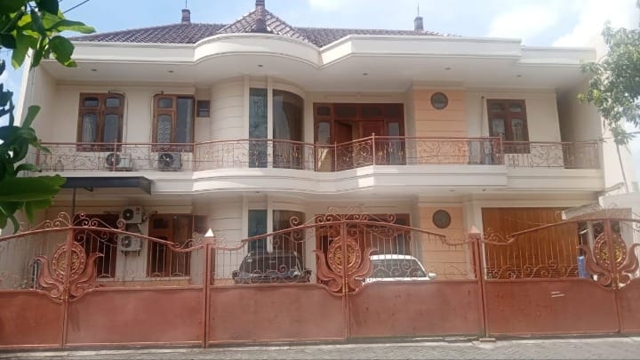 Jual Rumah 2 Lantai Kost Aktif Siwalankerto Surabaya - Image 1