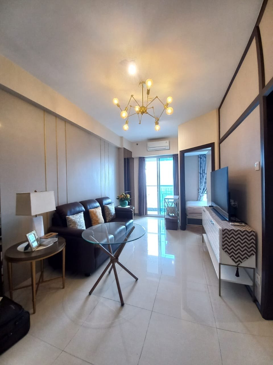 Disewakan Apartemen Mewah Full Furnished di Benson Surabaya Barat - Image 1