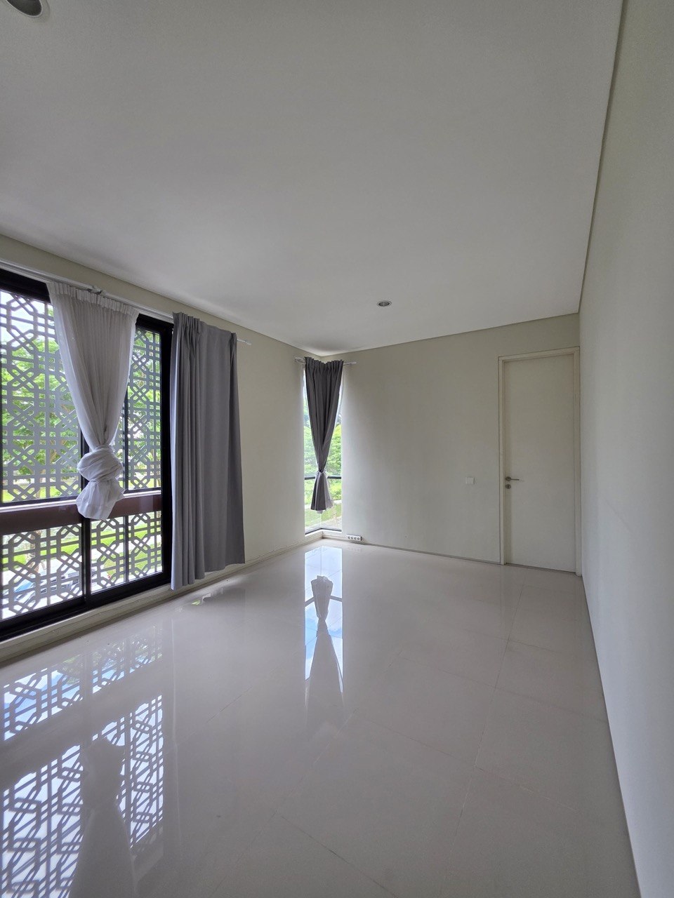 Jual Murah Rumah 2 Lantai Baru Northwest Lake Citraland Surabaya Barat - Thumbnail 2