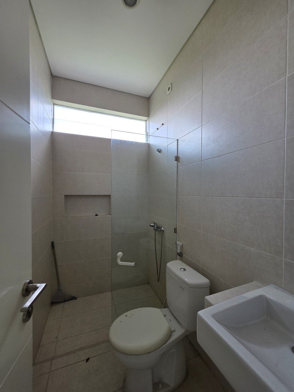 Jual Murah Rumah 2 Lantai Baru Northwest Lake Citraland Surabaya Barat - Thumbnail 5