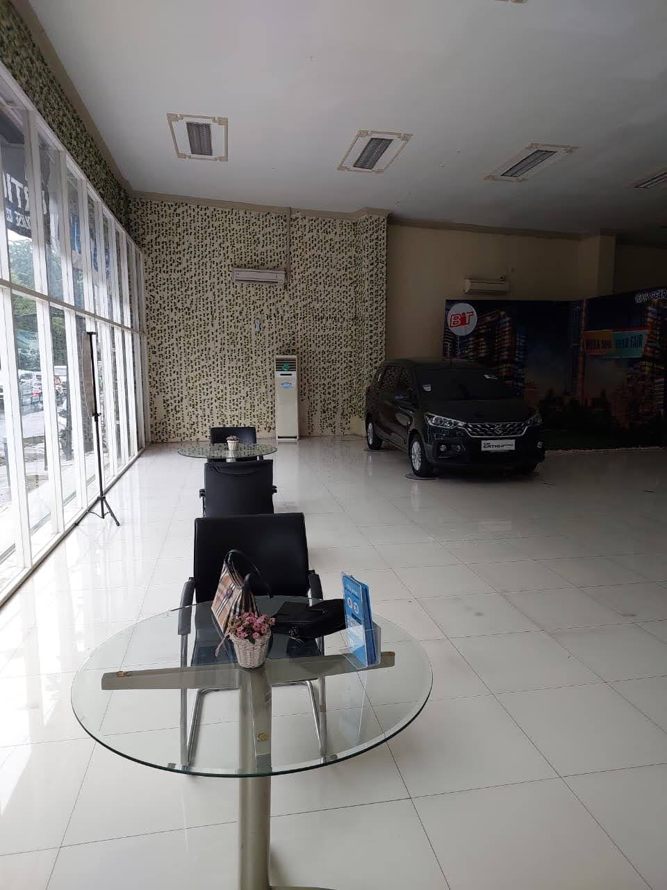 Disewakan Gedung Strategis di Nol Jalan Raya Manyar Kertoarjo Surabaya Timur - Image 1