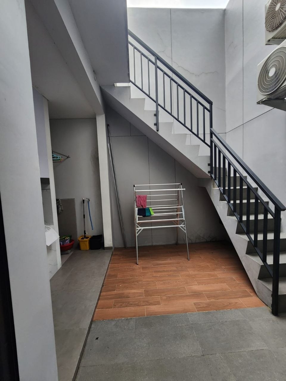 Jual Rumah Baru 2 Lantai Semi Furnished di The Grand Kenjeran Akeno Surabaya - Thumbnail 3
