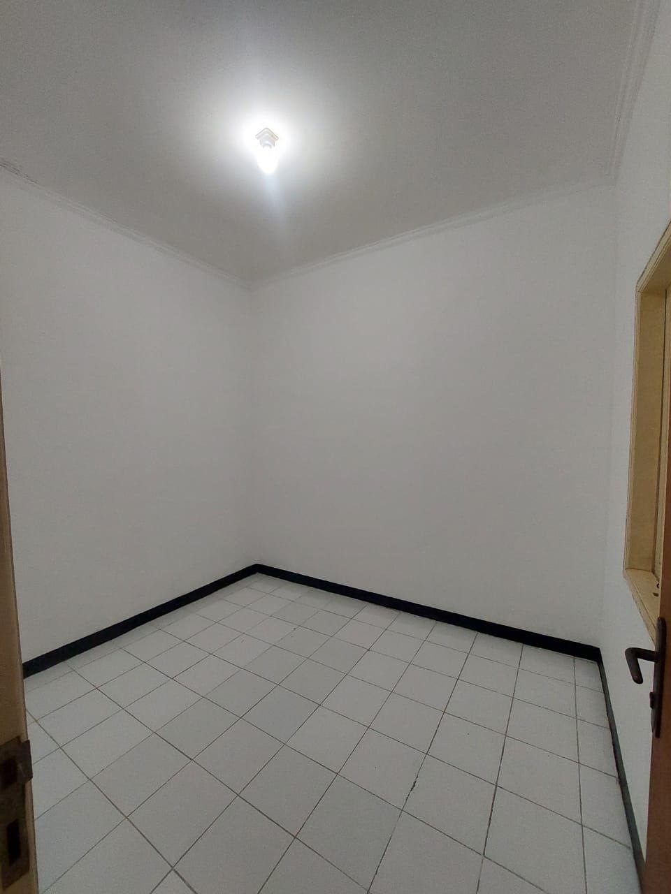 Dijual Ruko Strategis di Jalan Kenjeran Surabaya Utara - Thumbnail 8