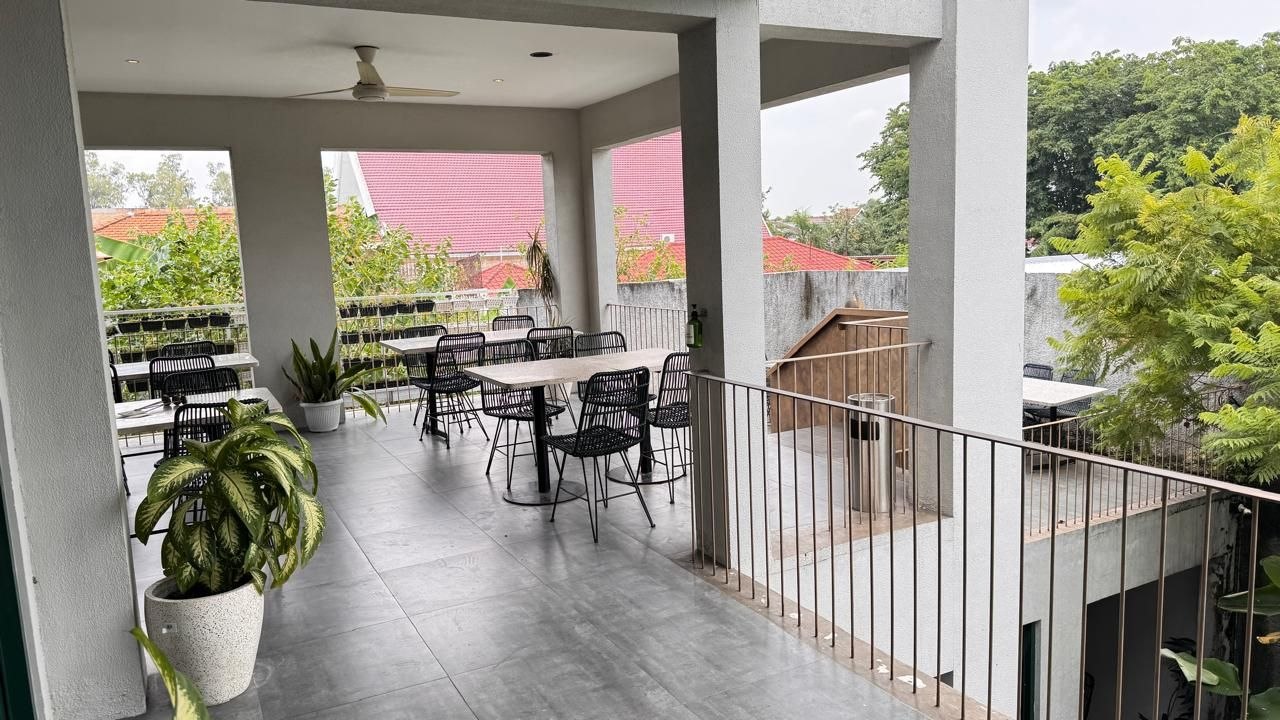 Disewakan Tempat Usaha Strategis di Raya Dharmahusada Surabaya Timur - Thumbnail 7