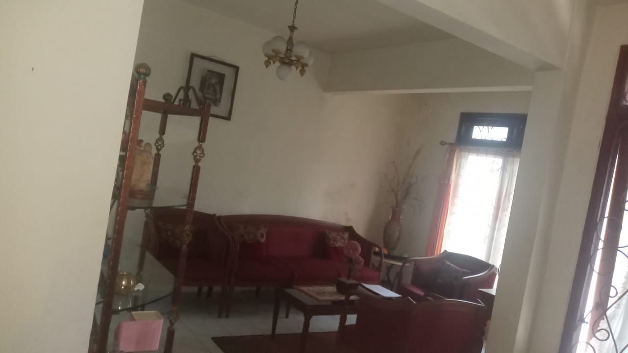 Dijual Rumah Strategis 2 Lantai di Semolowaru Surabaya Timur - Thumbnail 2