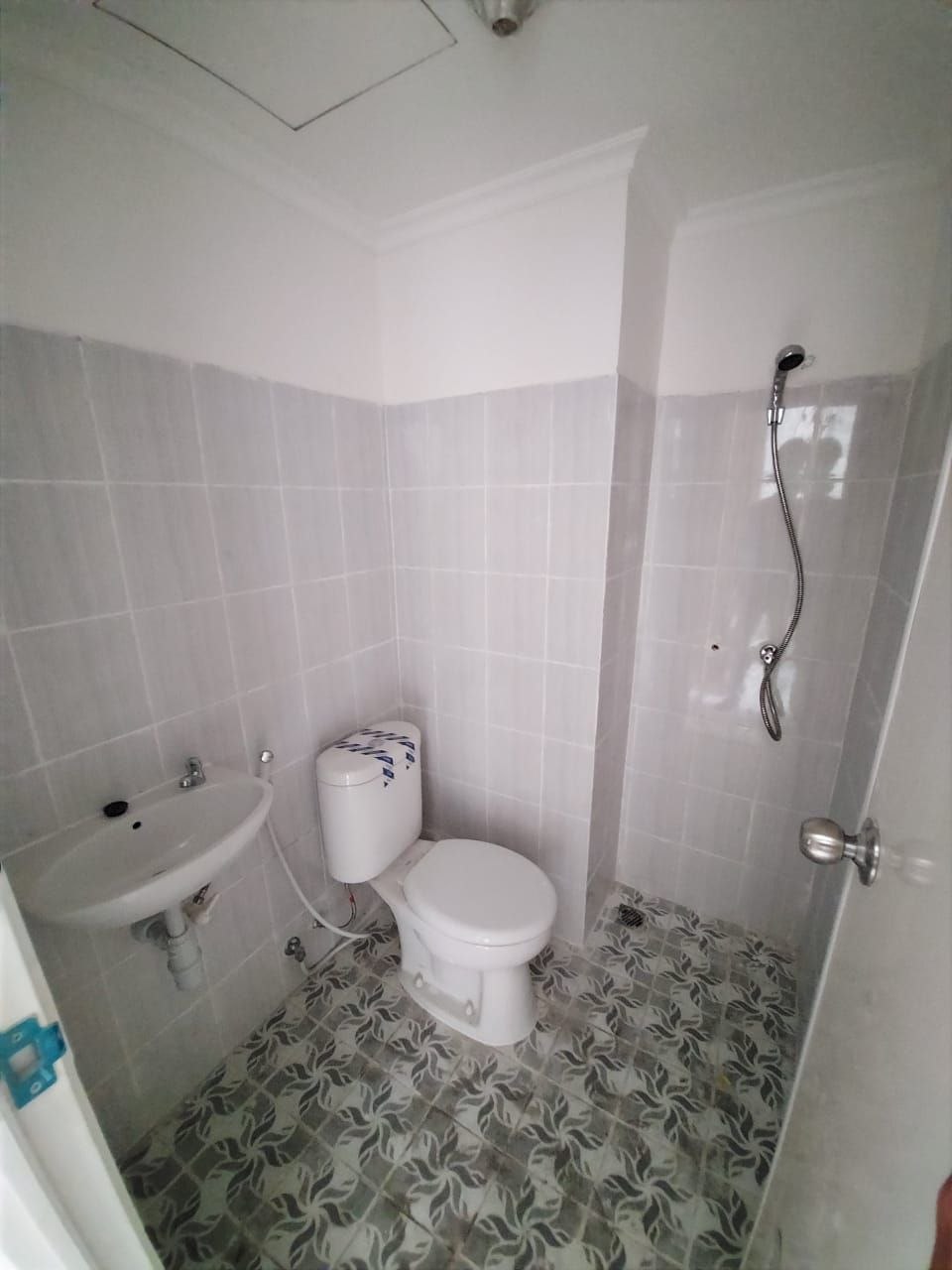 Disewakan Apartemen Strategis 2BR di Puncak CBD Surabaya Barat - Thumbnail 3