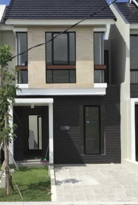 Jual Rumah 2 Lantai Siap Huni North West Lake Citraland Surabaya - Image 1