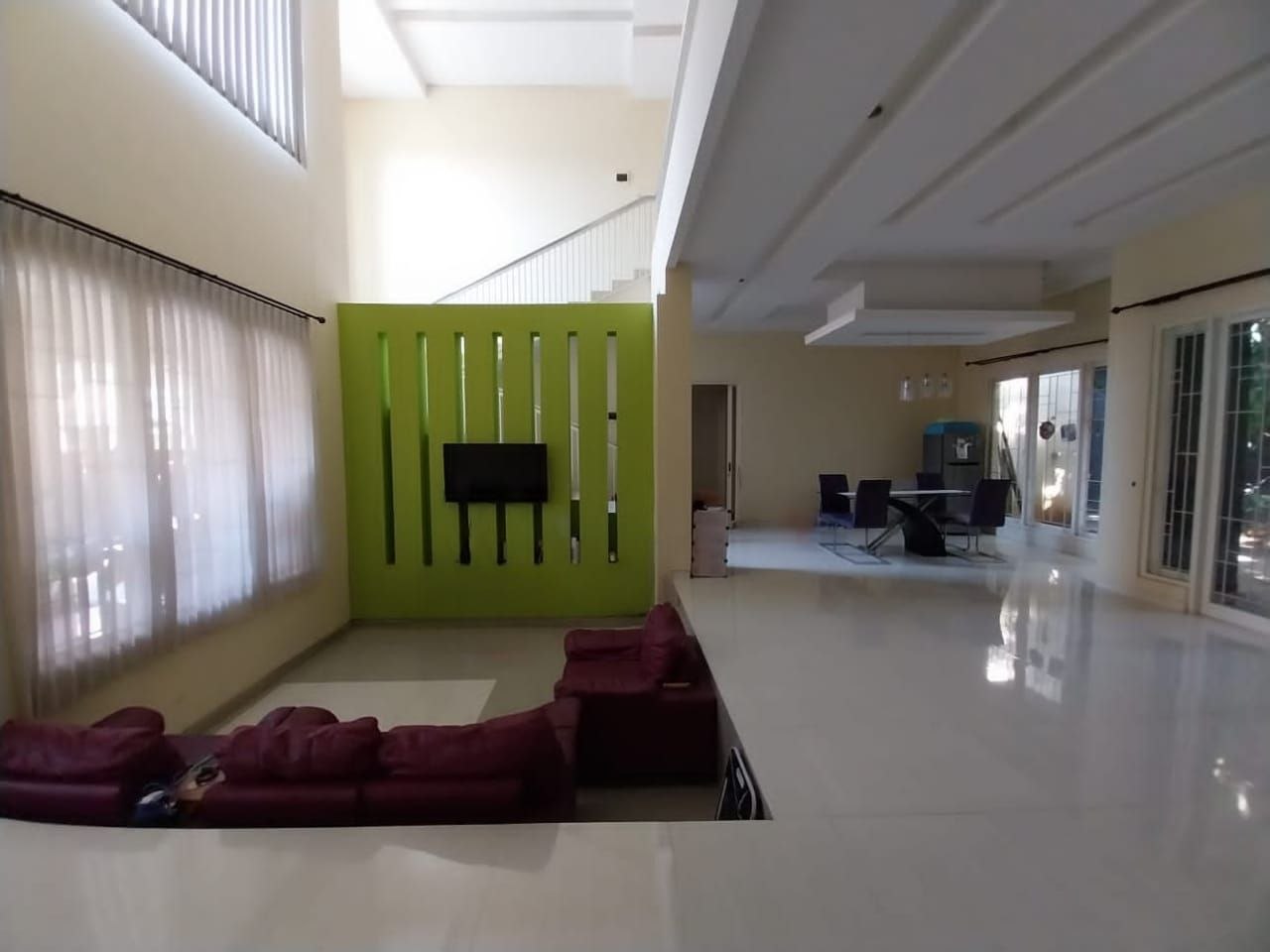 Jual Rumah Mewah 2 Lantai Lokasi Strategis Rungkut Asri Surabaya - Thumbnail 8