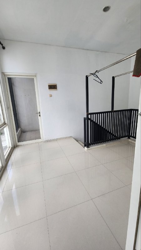 Dijual/Disewakan Rumah Mewah Langka Lokasi Strategis di Perumahan The Gayungsari Surabaya Selatan - Thumbnail 4