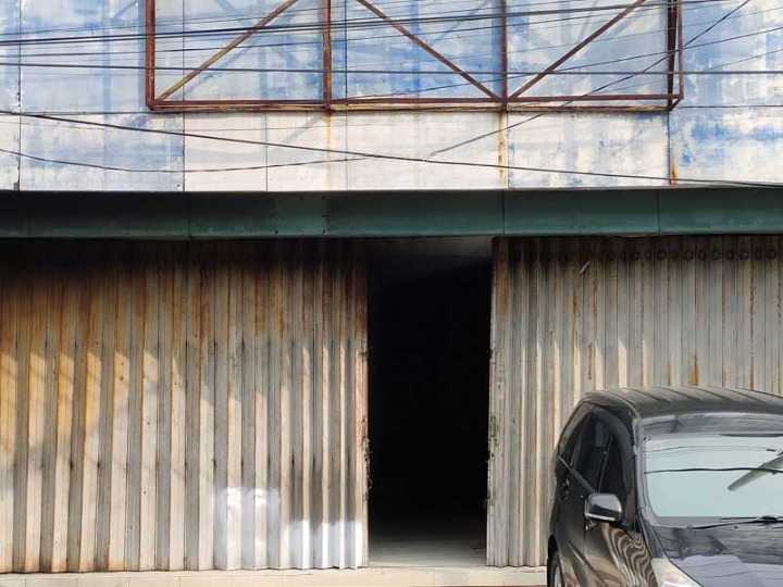 Disewakan Ruko Luas Sentra Bisnis di Jalan Baliwerti, Surabaya Pusat - Image 1