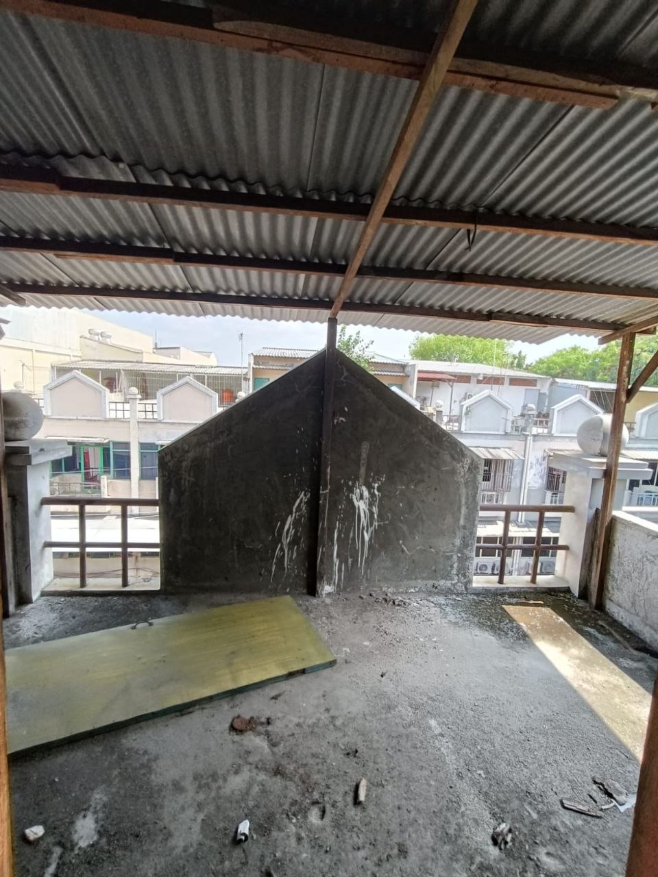 Dijual Cepat Ruko 3,5 Lantai di Pengampon Square Surabaya Pusat - Thumbnail 5