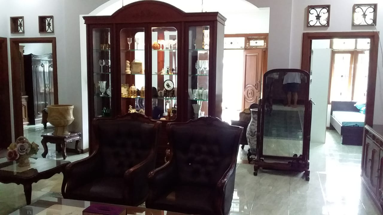 Jual Rumah Besar 6 Kamar Kawasan Elite Manyar Tirtoyoso, Surabaya Timur - Thumbnail 4