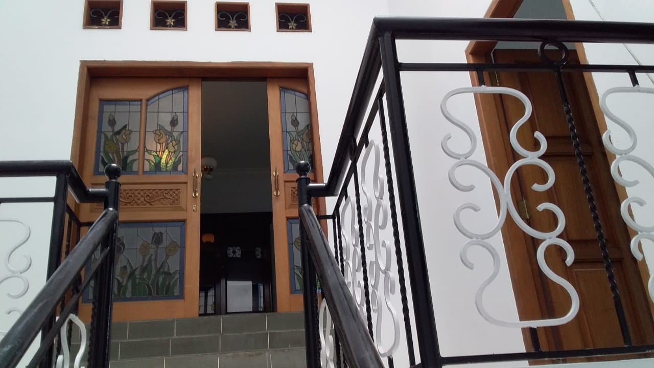 Jual Rumah Besar 6 Kamar Kawasan Elite Manyar Tirtoyoso, Surabaya Timur - Thumbnail 5