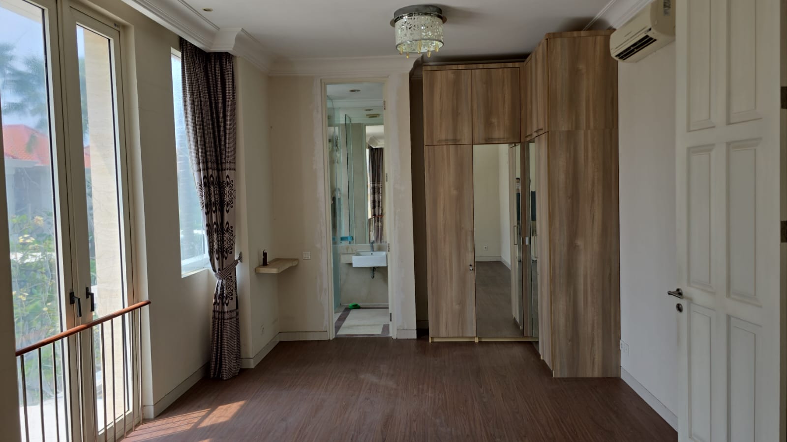 Dijual Rumah Strategis di Lariz Wood Pakuwon Indah Surabaya Barat - Thumbnail 6
