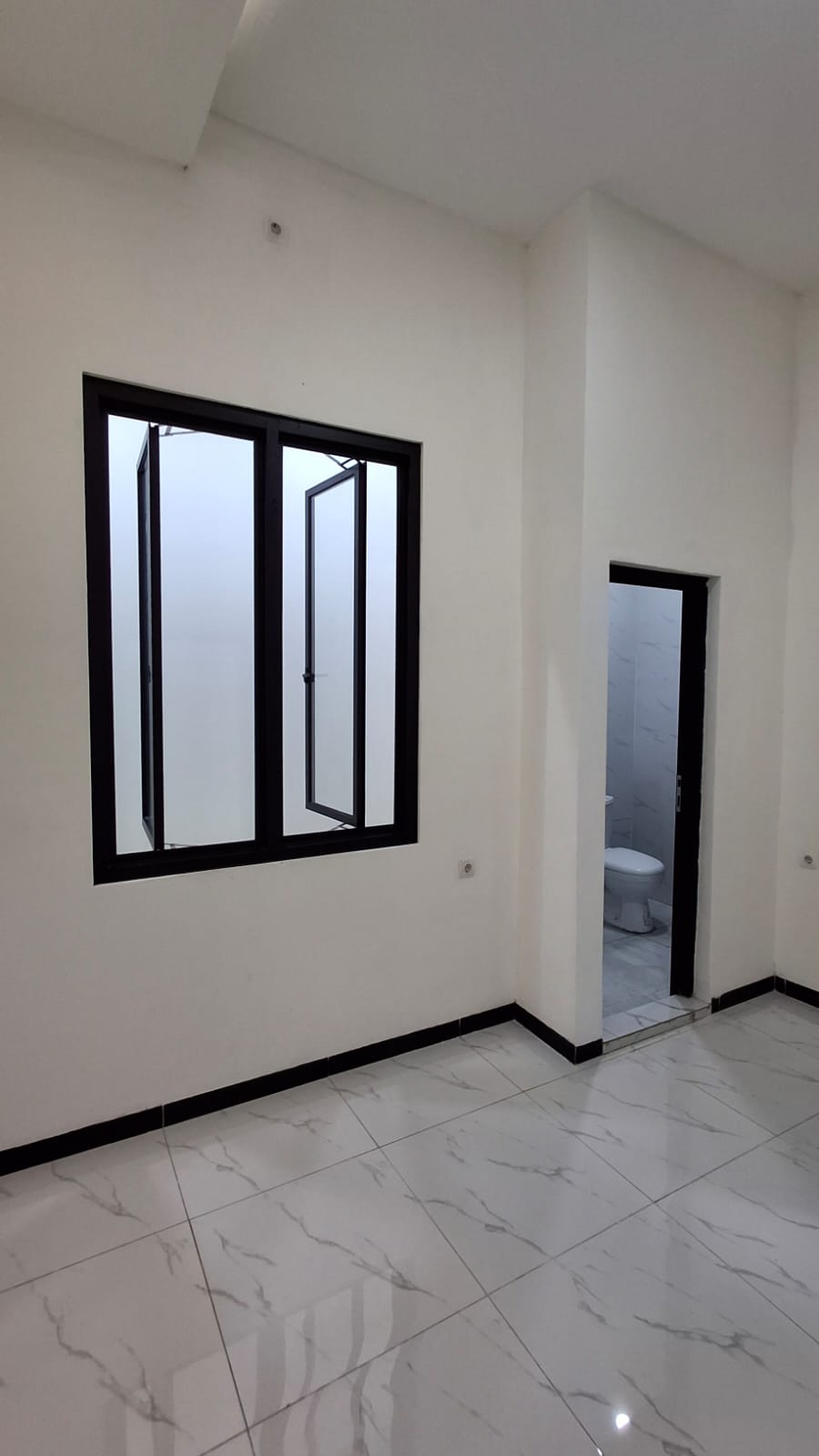 Dijual Rumah 2 Lantai Minimalis Modern di Wonosari Kidul Surabaya Selatan - Thumbnail 8