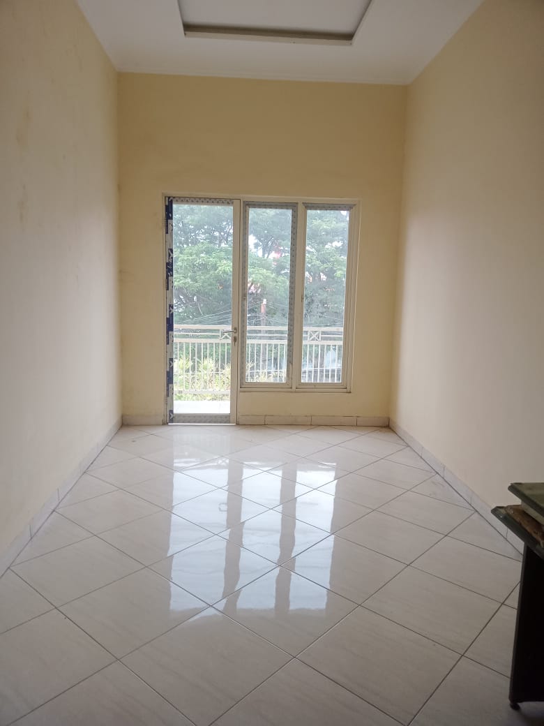 Disewakan Rumah Besar Lokasi Premium di Kalibokor Selatan Surabaya Pusat - Thumbnail 2