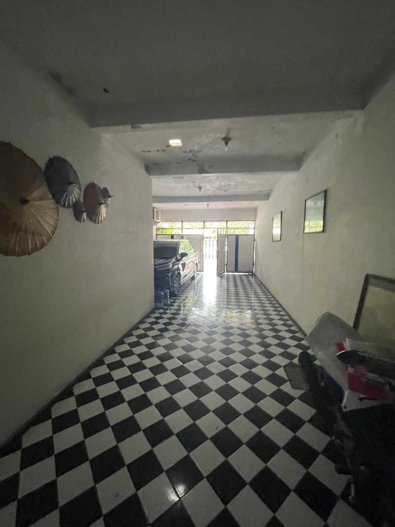 Dijual Rumah Mewah Lantai Luas Area Komersial Strategis di Rungkut Mejoyo, Surabaya Timur - Thumbnail 3