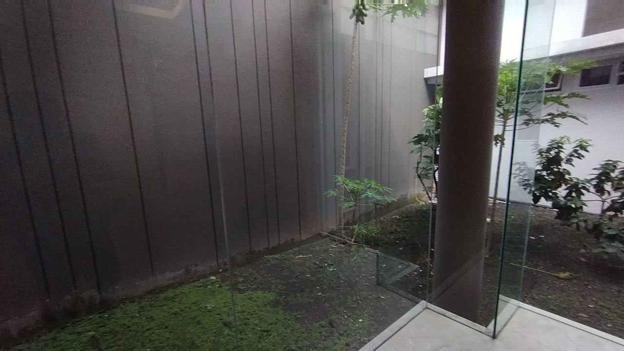 Dijual Rumah Baru Mewah Minimalis Modern di Kawasan Elite Perum Araya Surabaya Timur - Thumbnail 2