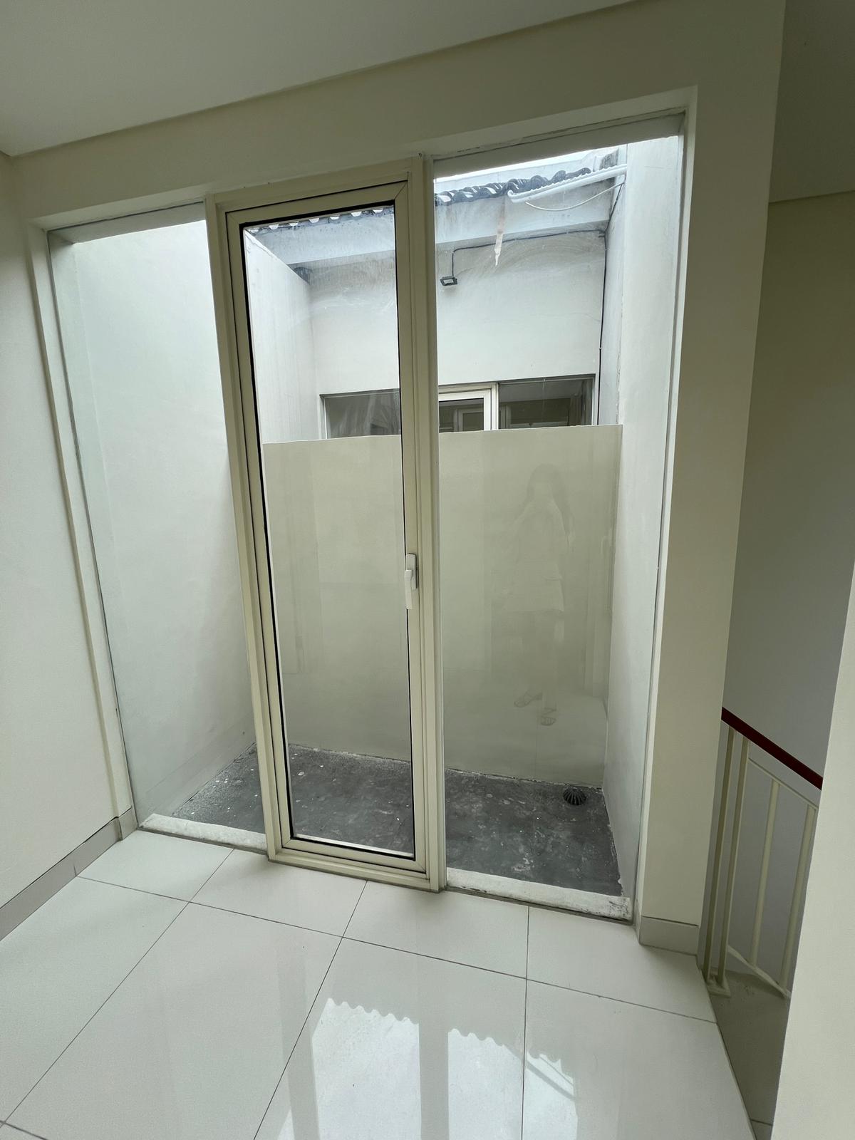 Dijual Rumah Modern di Grand Pakuwon Adelaide Surabaya Barat - Thumbnail 6