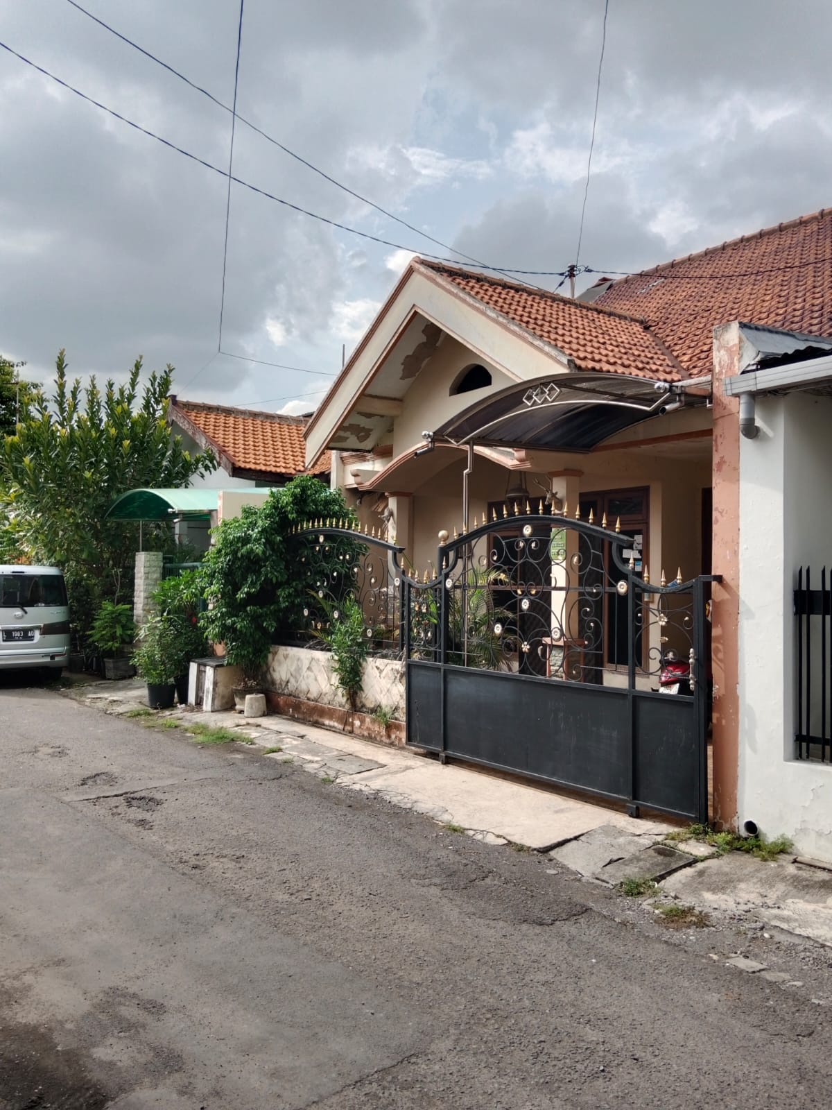Dijual Rumah 2 Lantai Siap Huni Kawasan Pucang Anom, Surabaya Timur - Image 1