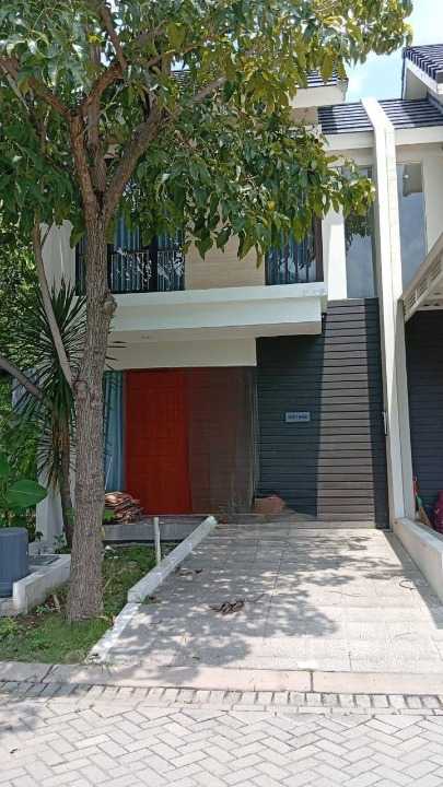 Disewakan Rumah Siap Huni di Northwest Lake Citraland Surabaya Barat - Image 1