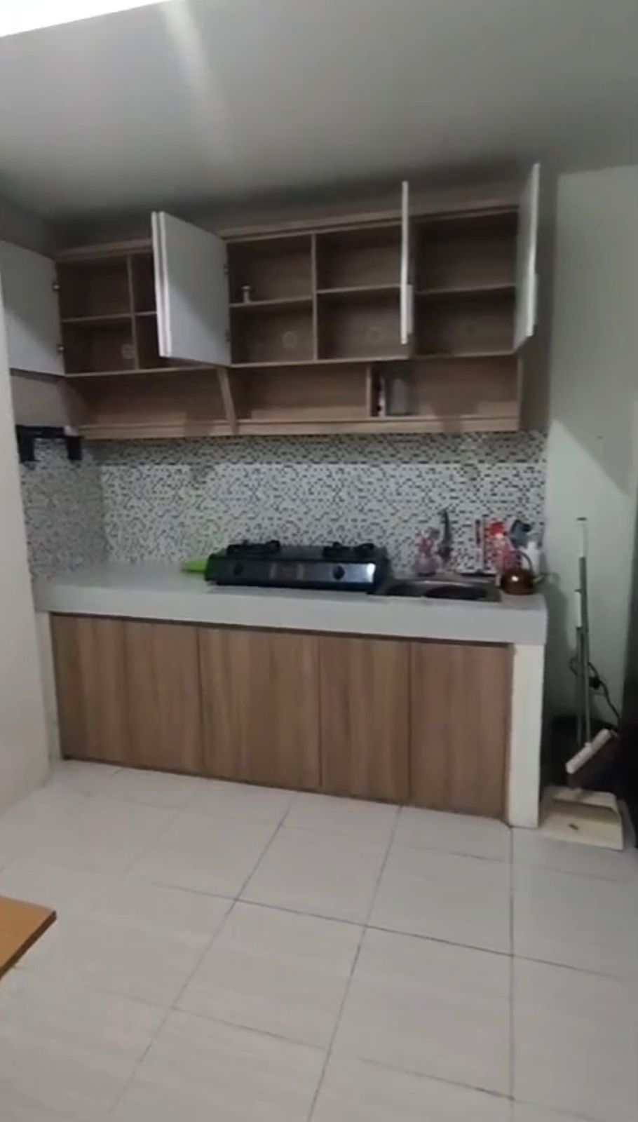 Disewakan Apartemen Full Furnished di Puncak Dharmahusada Surabaya Timur - Thumbnail 2