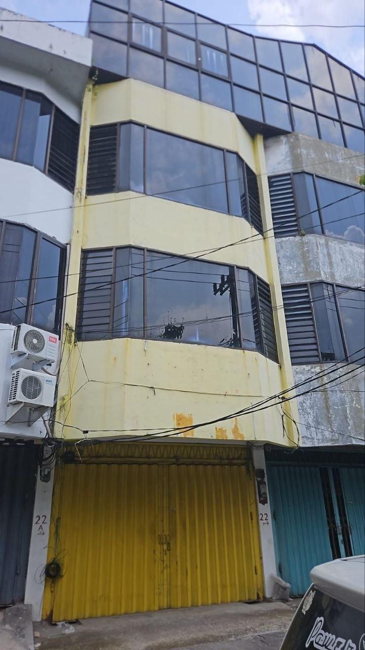Dijual Ruko Strategis di Jalan Dupak Surabaya Utara - Image 1