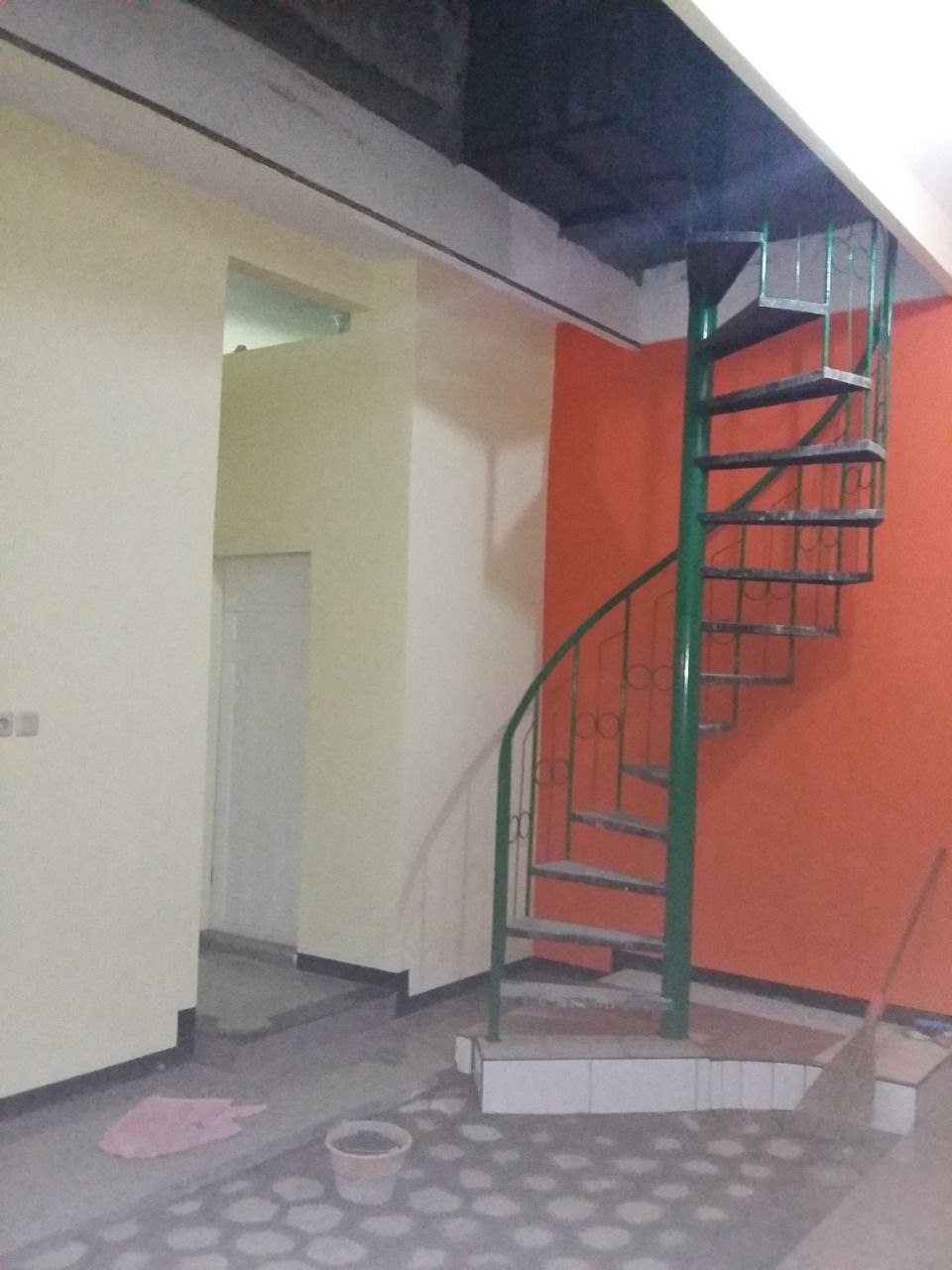 Disewakan Rumah Siap Huni di Jalan Bratang Binangun Surabaya Timur - Thumbnail 2