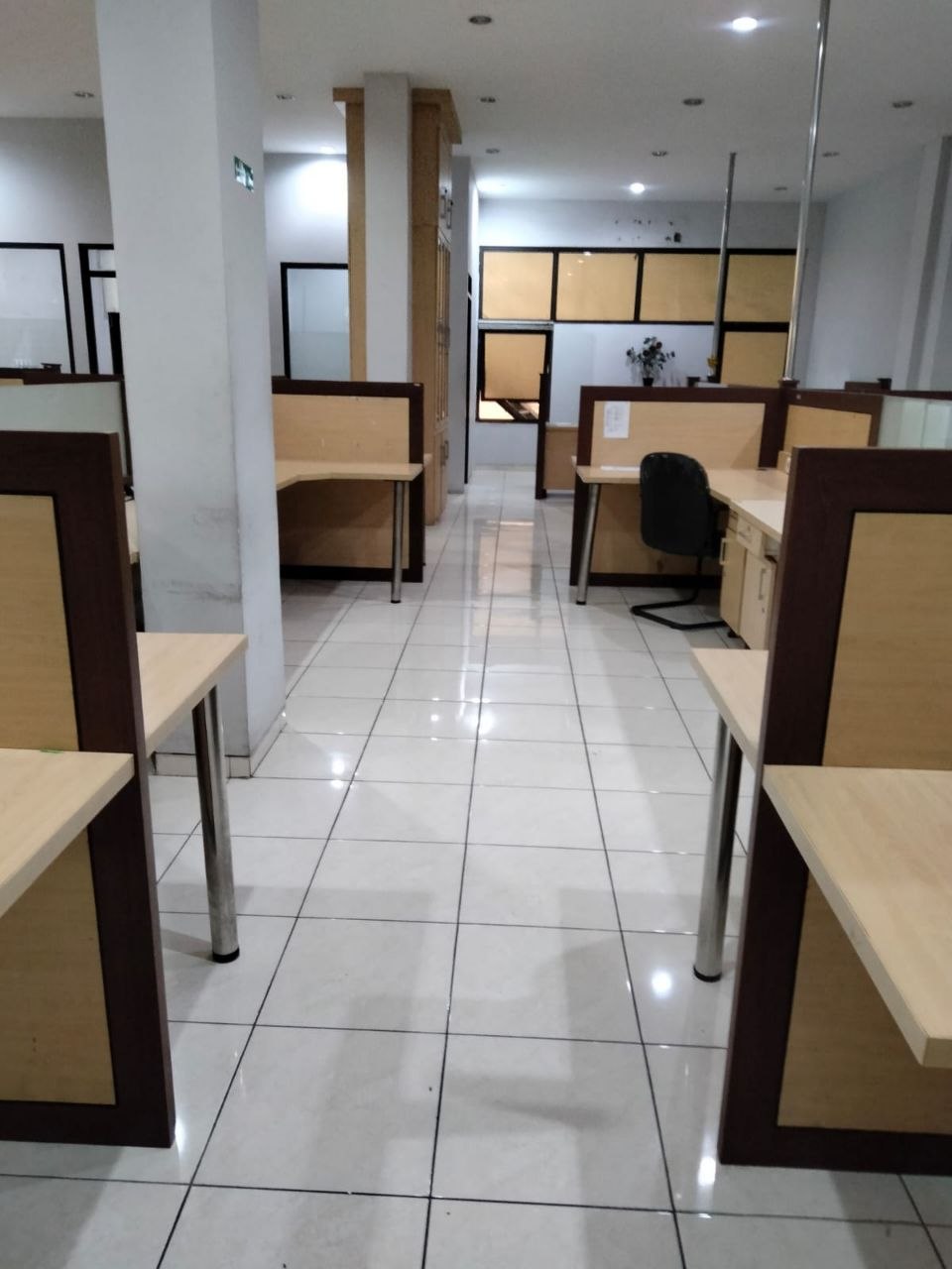 Dijual Kantor Luas Strategis di Jalan Raya Sarono Jiwo Surabaya Timur - Thumbnail 3
