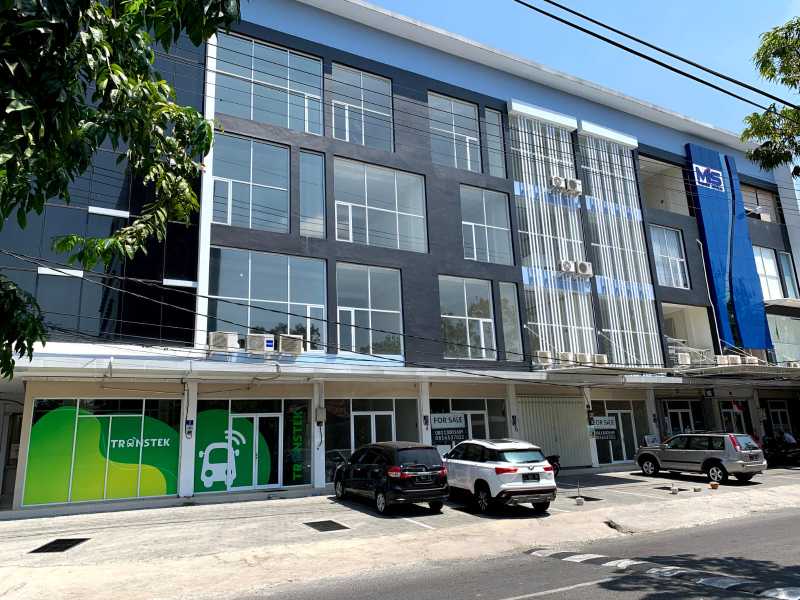Dijual/Disewakan Ruko 4 Lantai Strategis Tengah Kota di Jl. Prapanca, Surabaya Selatan - Image 1