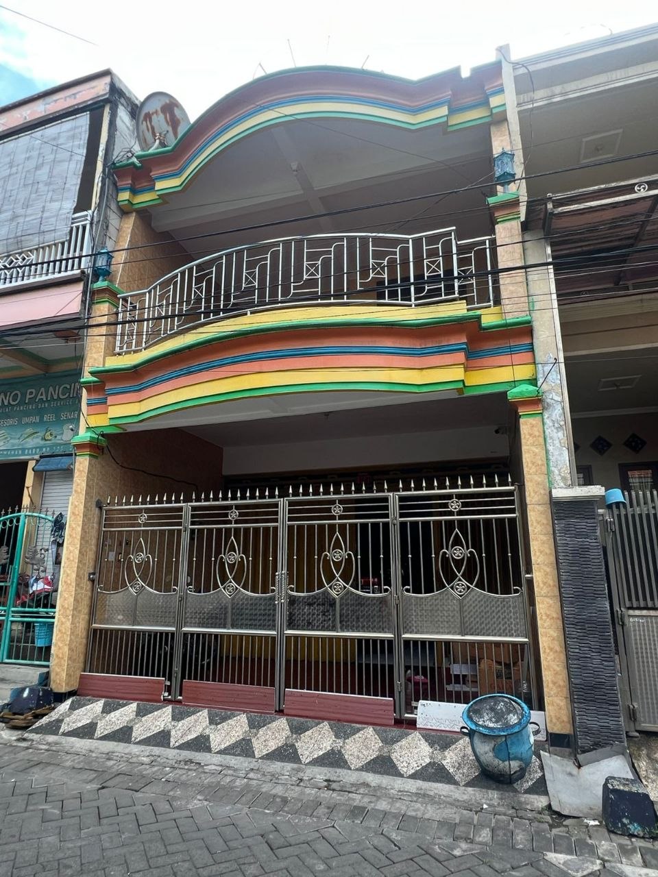 DIJUAL Ruko 3 Lantai Kondisi Bagus, Sukomanunggal, Surabaya Barat