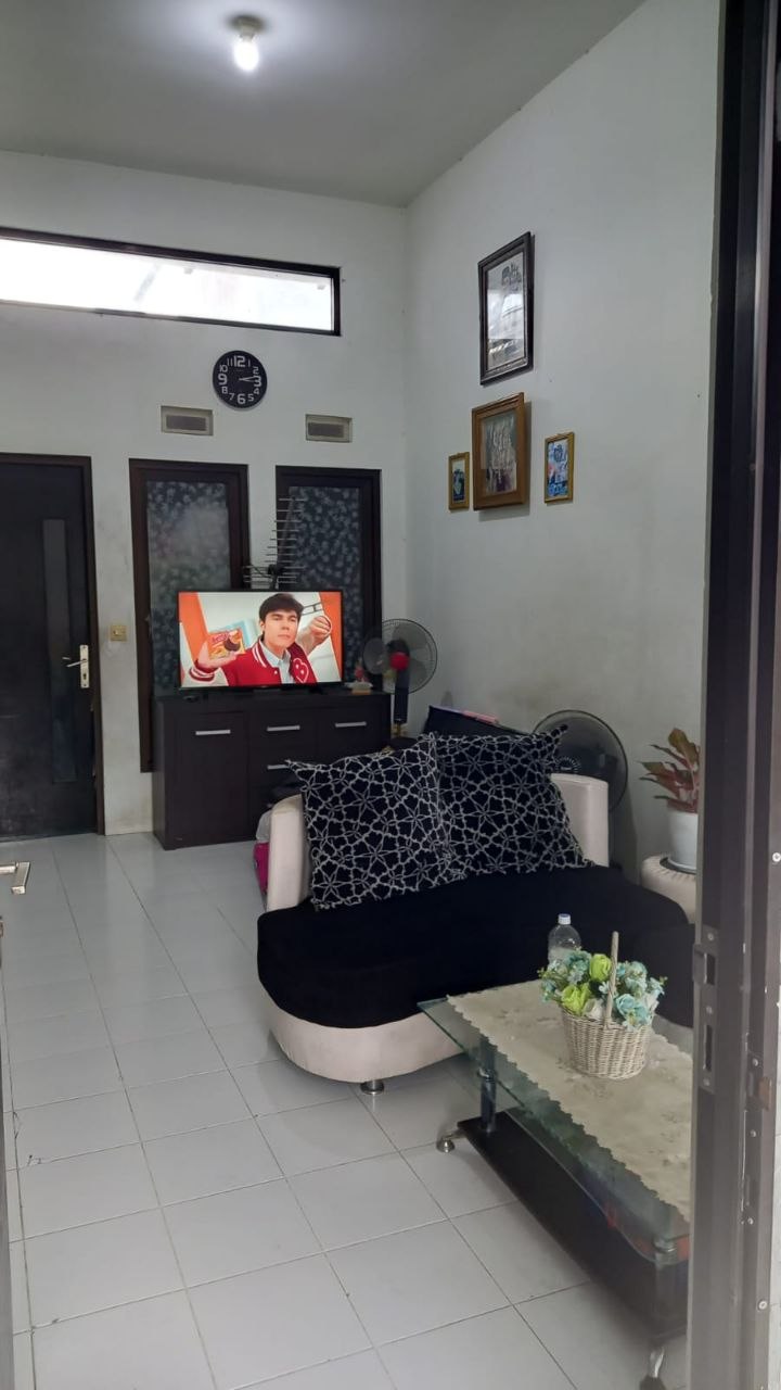 Dijual Rumah Siap Huni di Perumahan Palm Oasis Sememi, Benowo, Surabaya Barat - Thumbnail 3