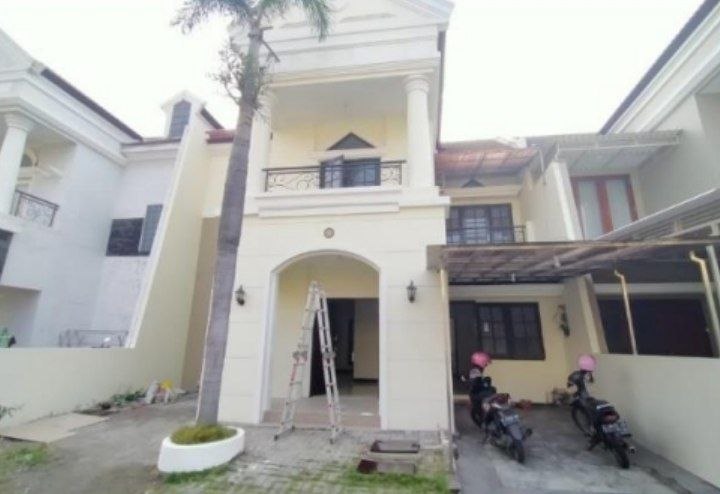 Dijual/Disewakan Rumah Megah 2 Lantai di Galaxy Royal Palace Surabaya Timur - Image 1