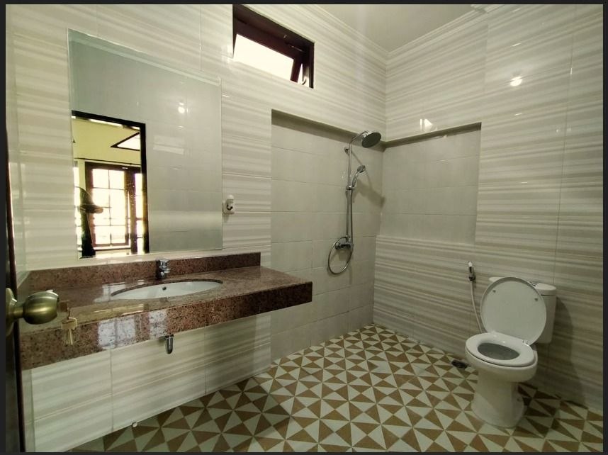 Dijual/Disewakan Rumah Megah 2 Lantai di Galaxy Royal Palace Surabaya Timur - Thumbnail 3