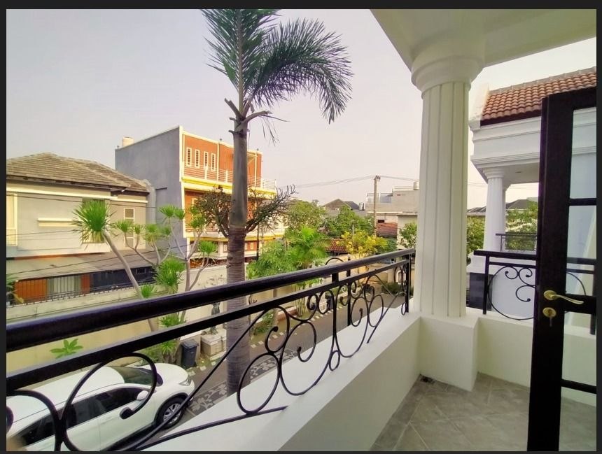 Dijual/Disewakan Rumah Megah 2 Lantai di Galaxy Royal Palace Surabaya Timur - Thumbnail 6