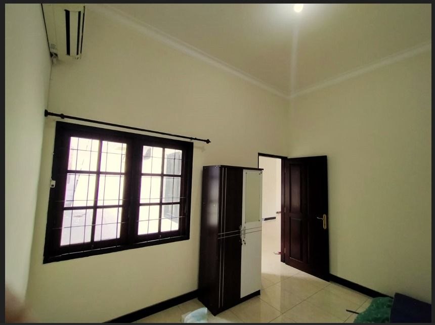 Dijual/Disewakan Rumah Megah 2 Lantai di Galaxy Royal Palace Surabaya Timur - Thumbnail 8